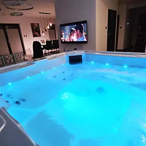 https://komfortowy-dom-z-jacuzzi-blisko-trojmiasta.sopothotels.com